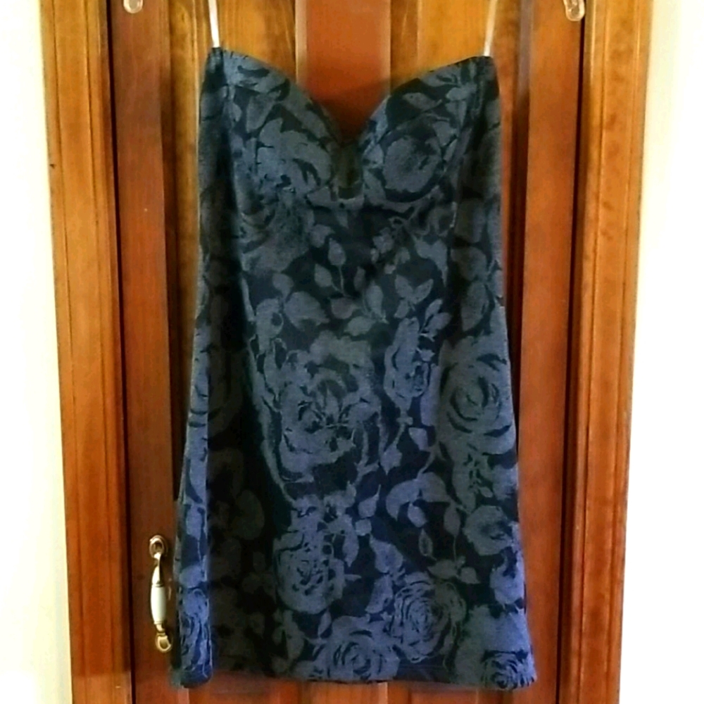 Women's Wet Seal black & grey rose medium dress